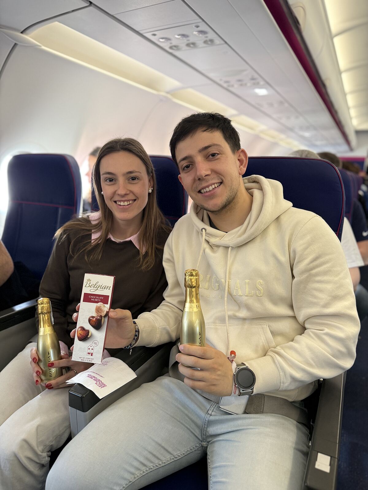 Wizz Air Valentines Couple BCN-VIE