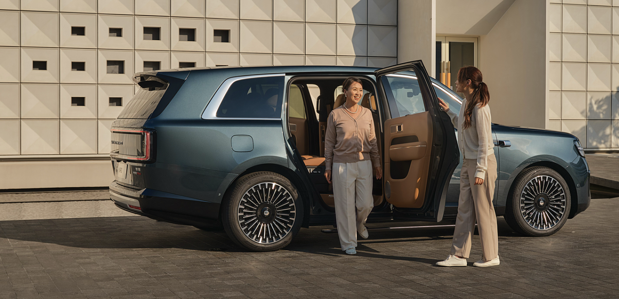 SkyNomad_familycar
