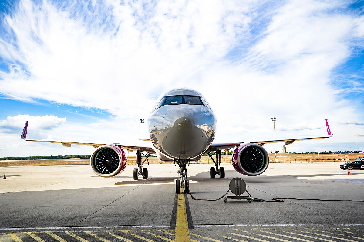 Airbus_A320neo (2)