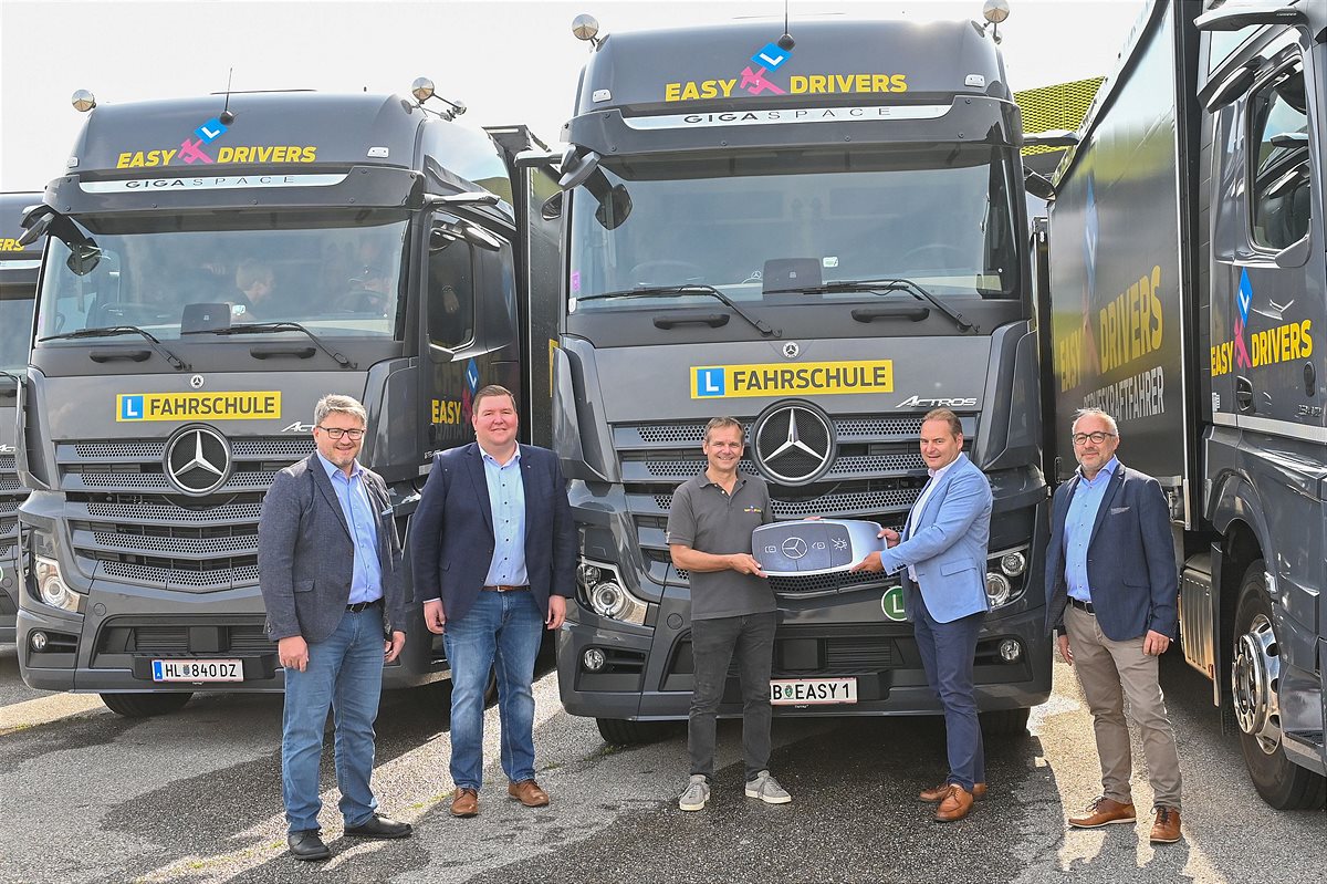 Actros LKWs an EASY DRIVERS